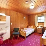 Alpenchalet Lacknerbrunn Bis 23 P Mayrhofen