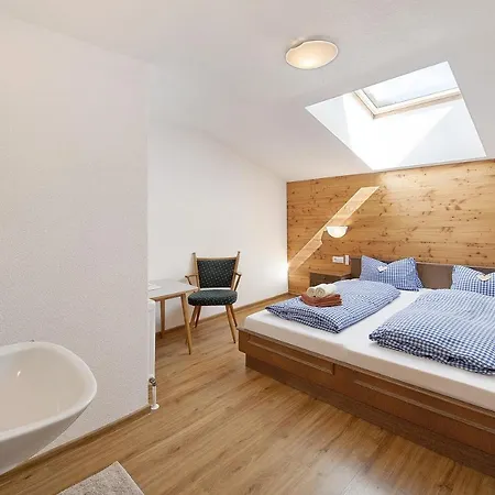 Alpenchalet Lacknerbrunn Bis 23 P מאיירהופן