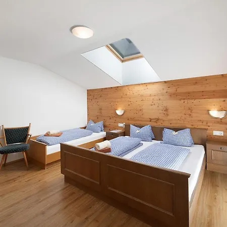 Alpenchalet Lacknerbrunn Bis 23 P בקתה