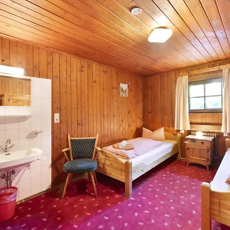 Alpenchalet Lacknerbrunn Bis 23 P בקתה