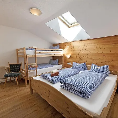 Alpenchalet Lacknerbrunn Bis 23 P