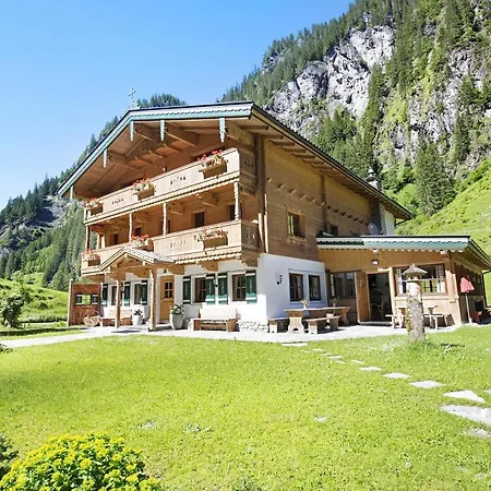 Alpenchalet Lacknerbrunn Bis 23 P
