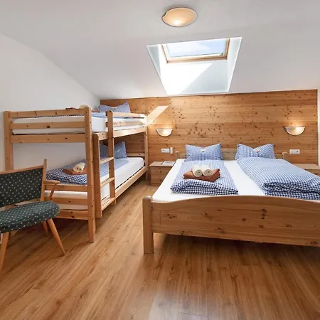 Alpenchalet Lacknerbrunn Bis 23 P * マイヤーホーフェン